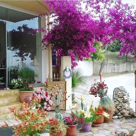 Hotel Ridal Vlorë Екстериор снимка