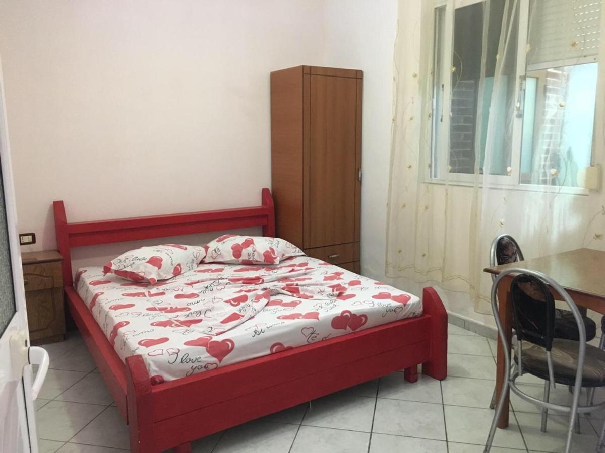 Hotel Ridal Vlorë Екстериор снимка