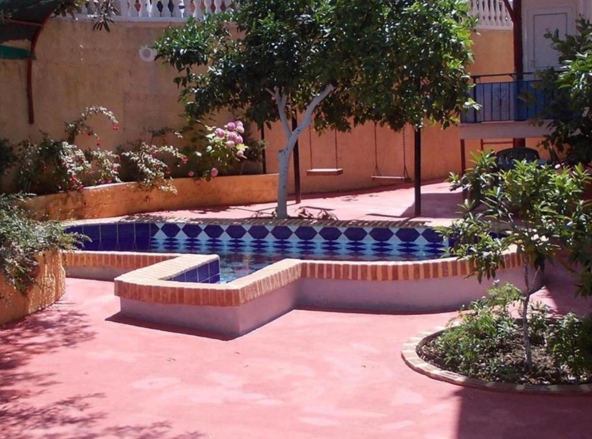 Hotel Ridal Vlorë Екстериор снимка