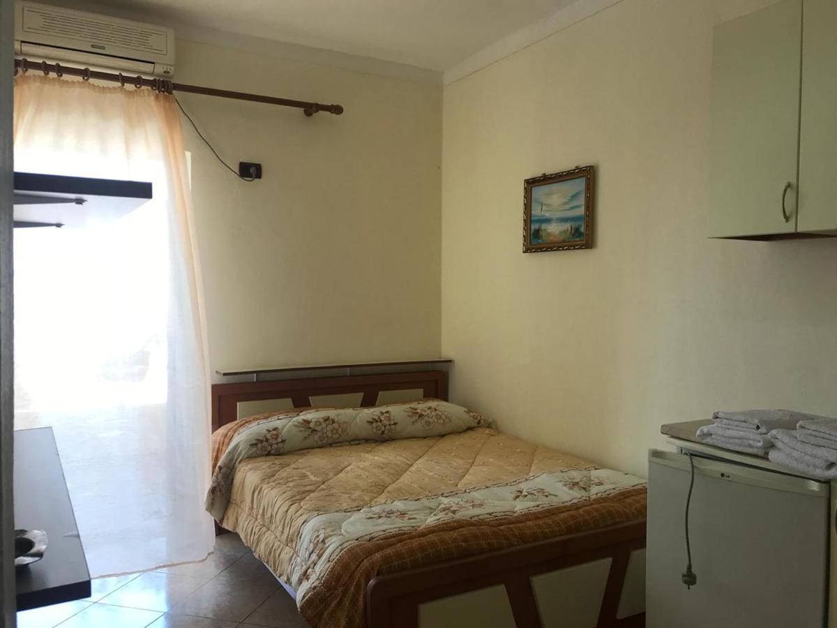 Hotel Ridal Vlorë Екстериор снимка